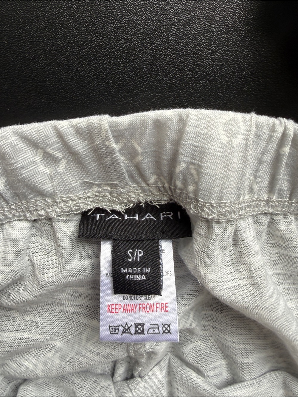 Tahari Women’s Pajama Pants Size S Small Gray Geometric Print Soft Sleepwear - Picture 6 of 10